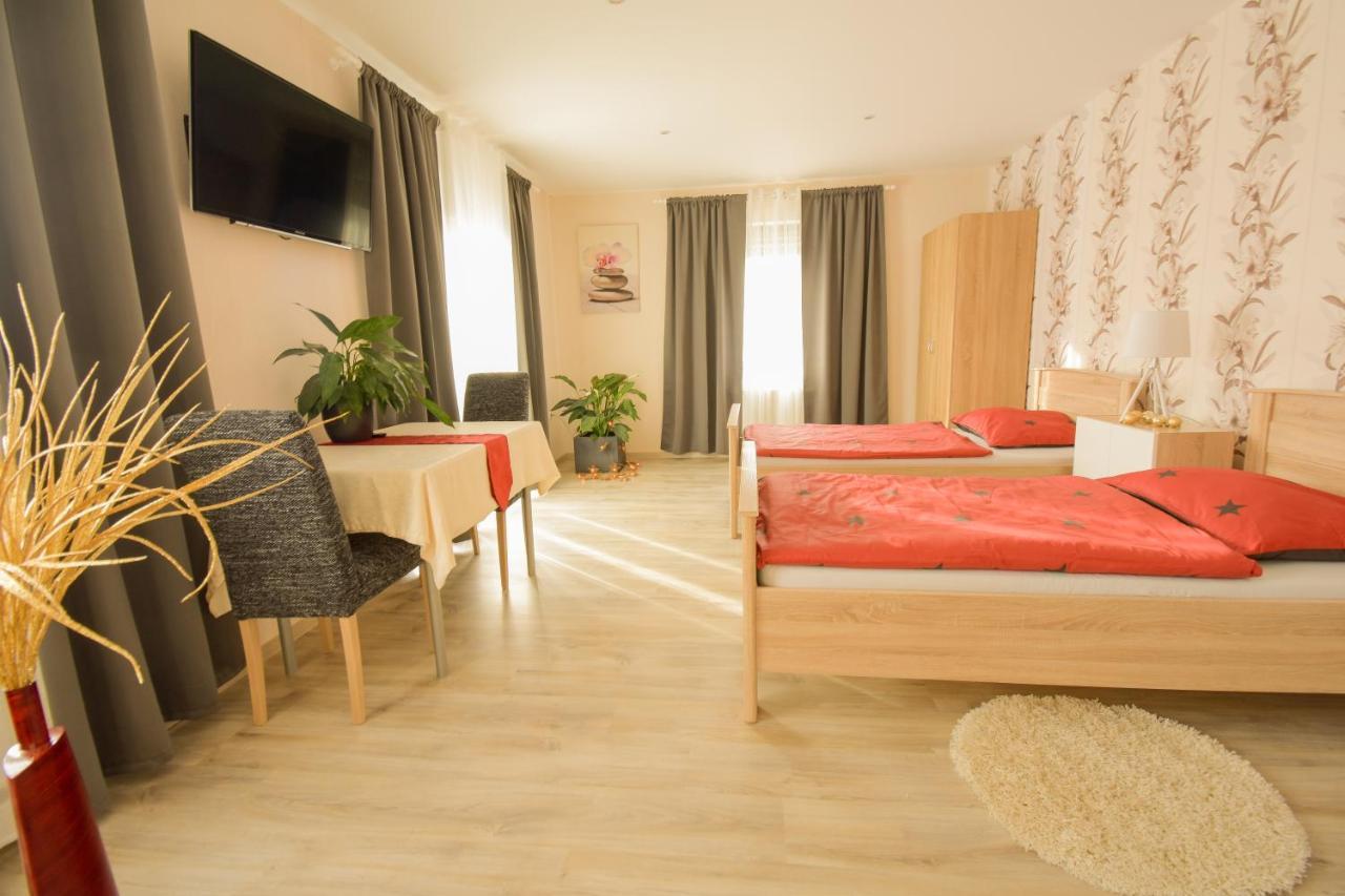 Hasloch  Mainzimmer - Business Apartments מראה חיצוני תמונה