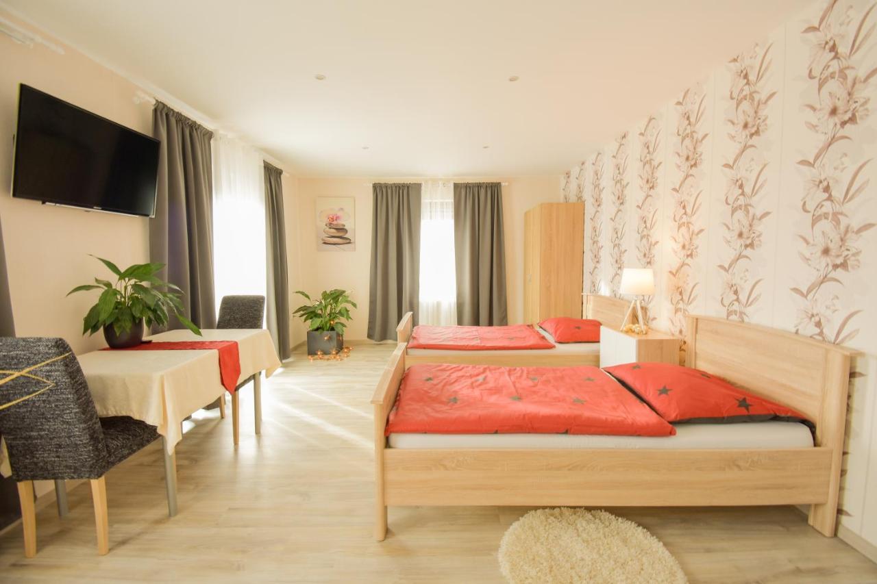 Hasloch  Mainzimmer - Business Apartments מראה חיצוני תמונה
