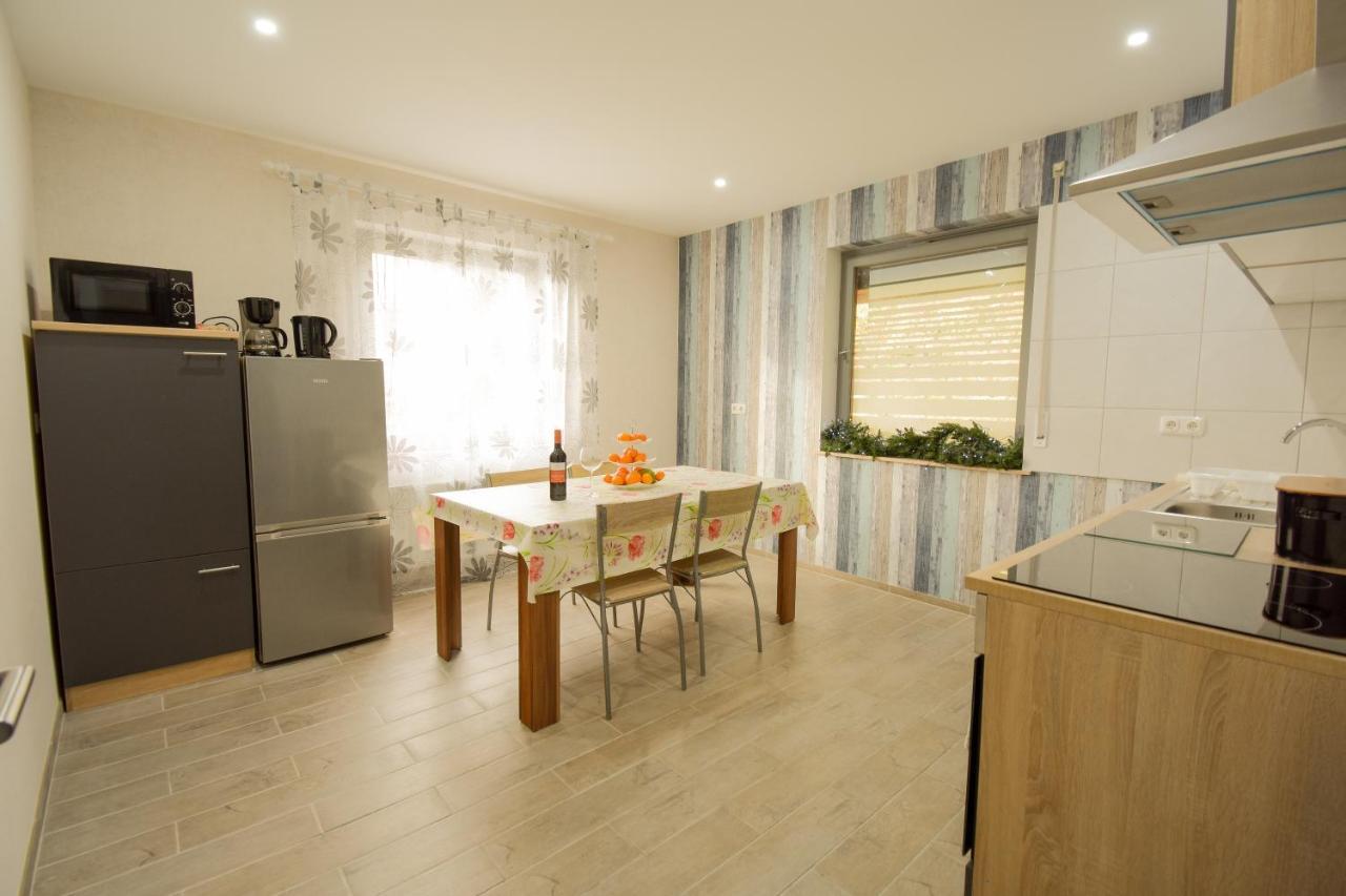 Hasloch  Mainzimmer - Business Apartments מראה חיצוני תמונה