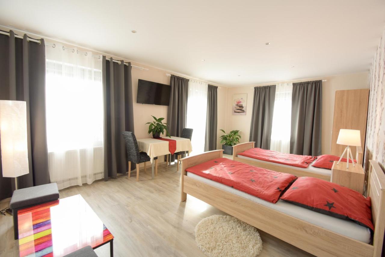 Hasloch  Mainzimmer - Business Apartments מראה חיצוני תמונה